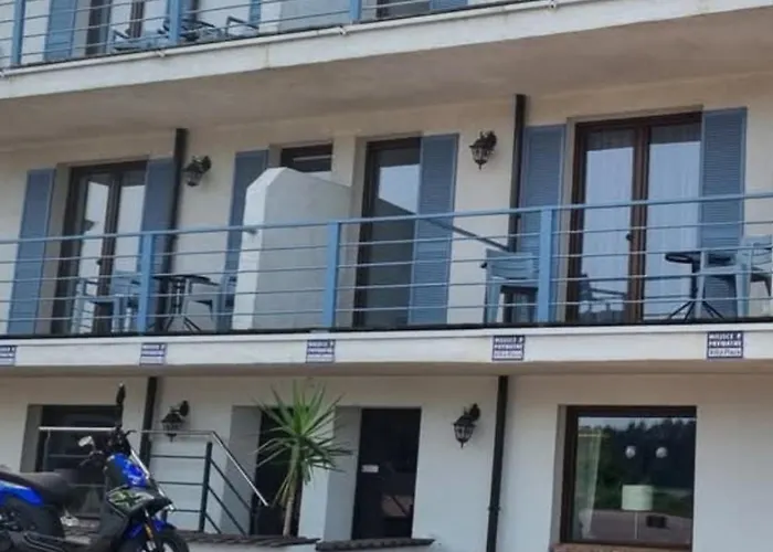 Goscinne Plaza Bed & Breakfast 3*